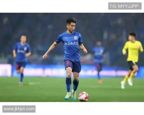 戴伟浚精彩远射助力深圳新鹏城再创佳绩展现球队强大实力