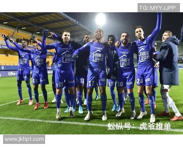 法乙升级资格争夺战激烈进行各队争相拼搏力争晋级成功