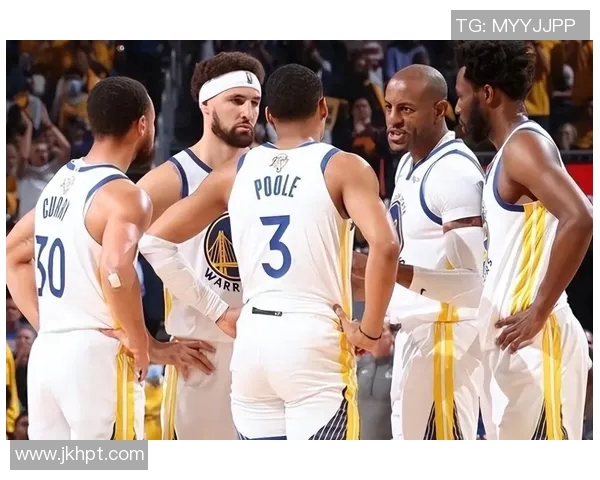 勇士球员汤普森康复训练圆满完成,重返巅峰之路 勇士球员汤普森康复训练圆满完成,重返巅峰之路