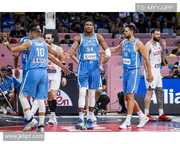 欧洲杯西班牙队险胜希腊,晋级形势乐观 欧洲杯西班牙队险胜希腊,晋级形势乐观