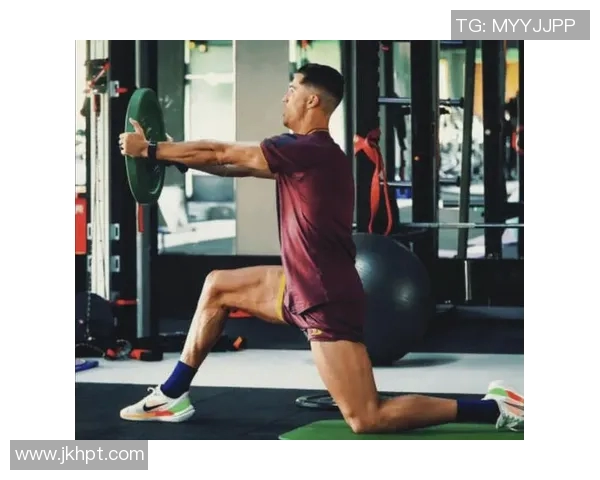 约翰-埃格伯努晒出训练照片,激励粉丝坚持运动 约翰-埃格伯努晒出训练照片,激励粉丝坚持运动