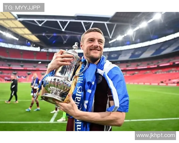 马里奥安德雷蒂：足球传奇与领导者